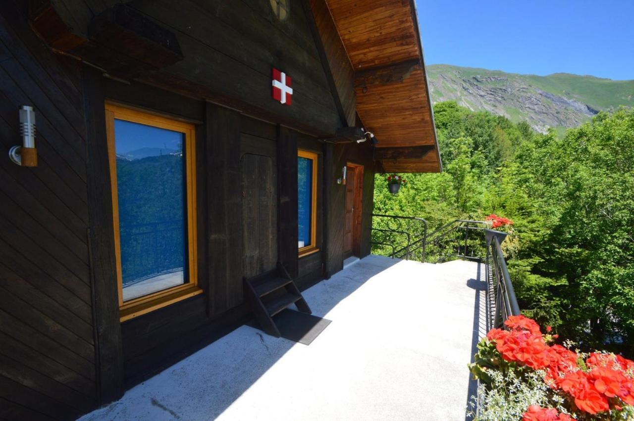 Le Petit Chalet-Leard Jarrier エクステリア 写真