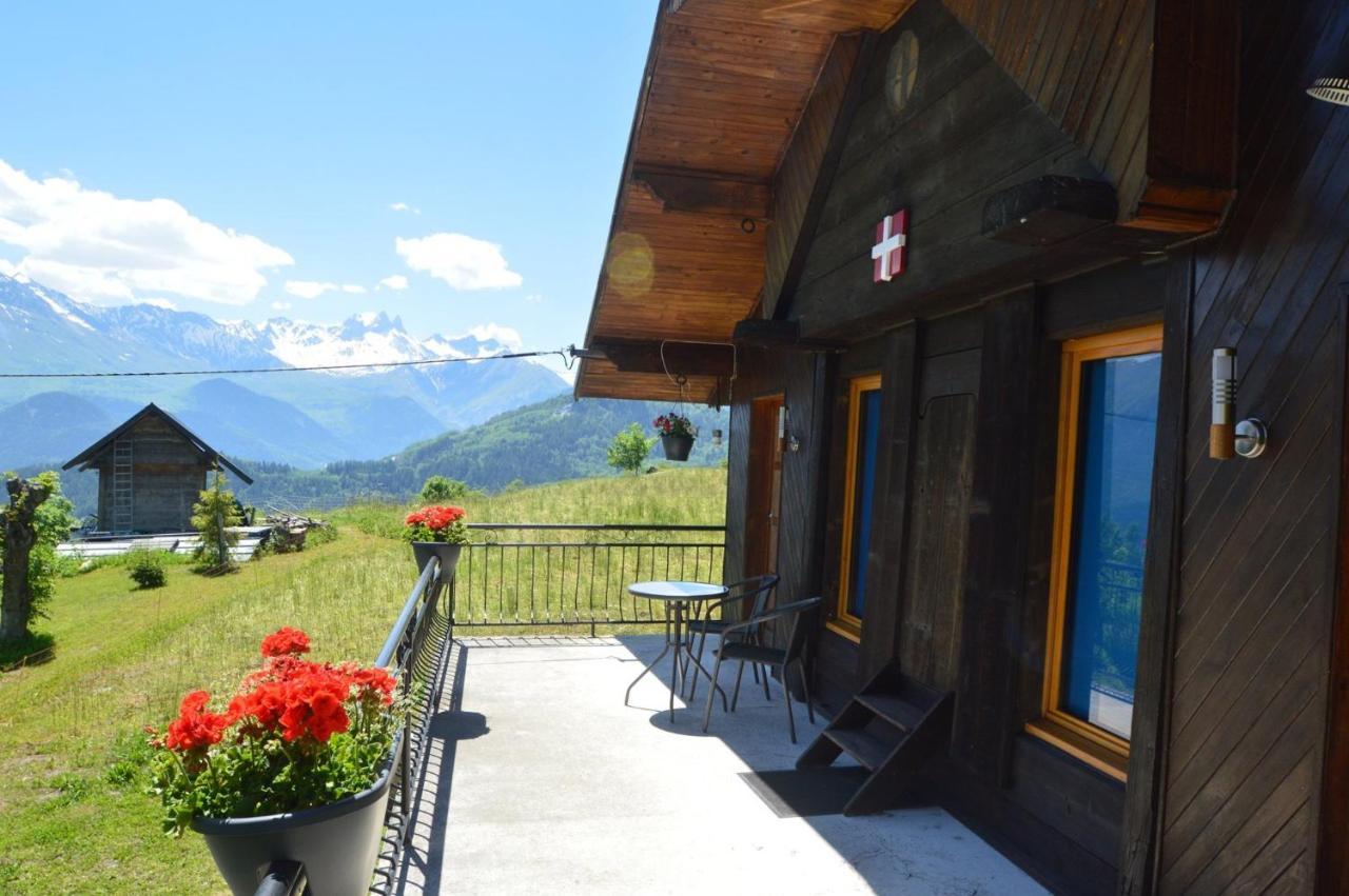 Le Petit Chalet-Leard Jarrier エクステリア 写真